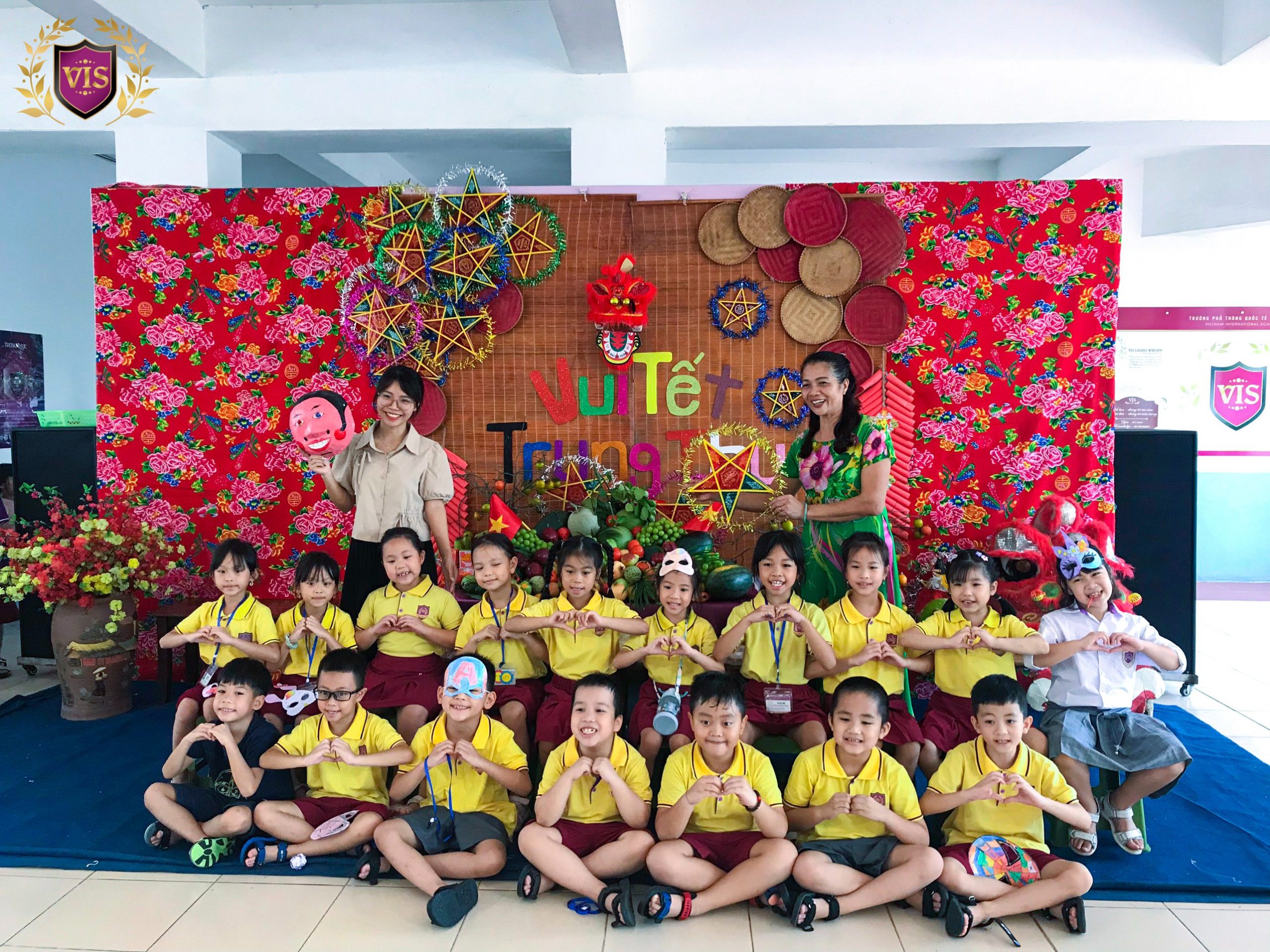 GALA TRUNG THU VIS 2022 VỚI CHỦ ĐỀ “TRUNG THU ẤM ÁP – GỬI TRAO YÊU THƯƠNG”