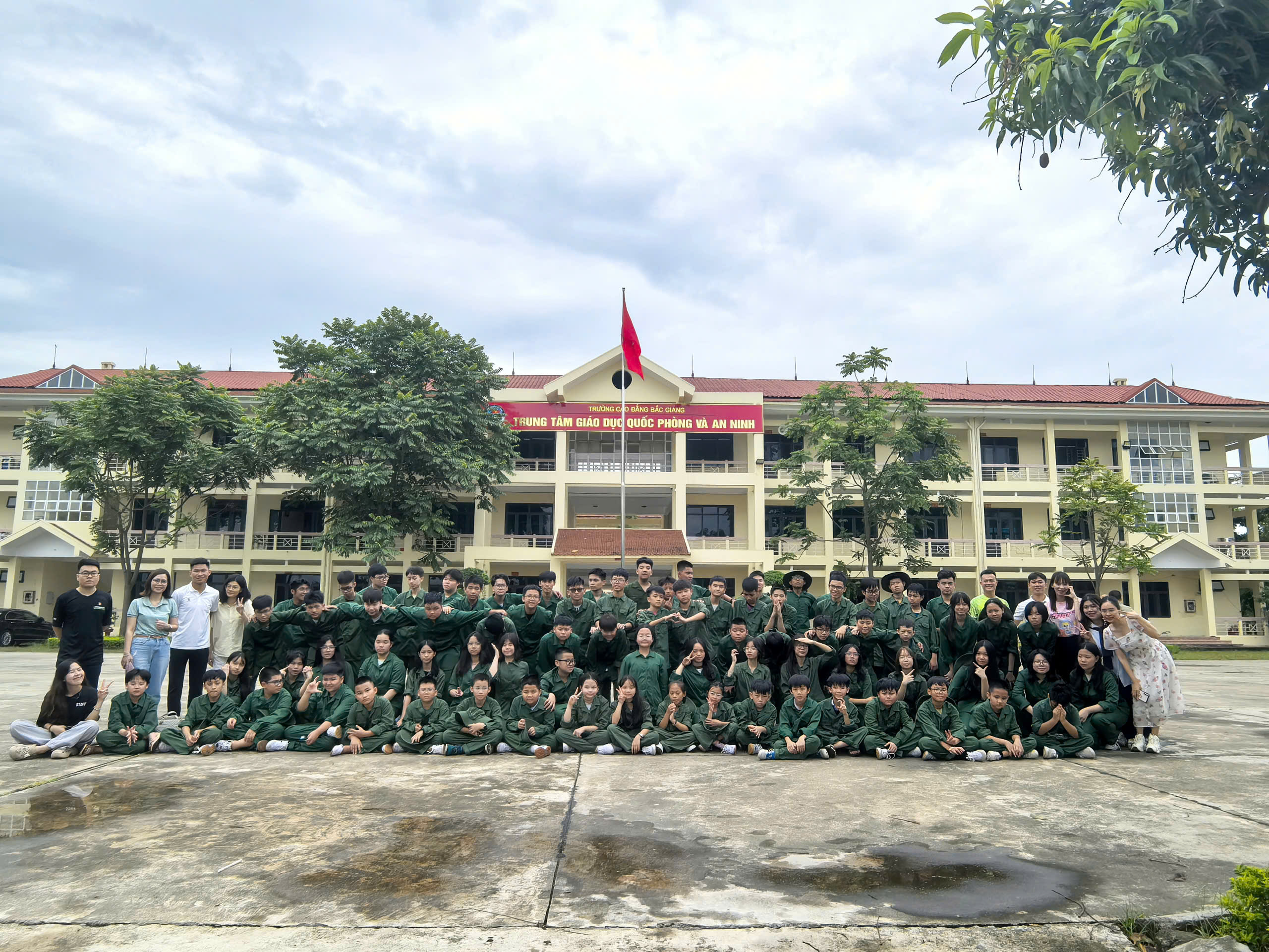 [ALBUM HỌC KỲ QUÂN ĐỘI HÈ 2025 – VIS – 3]