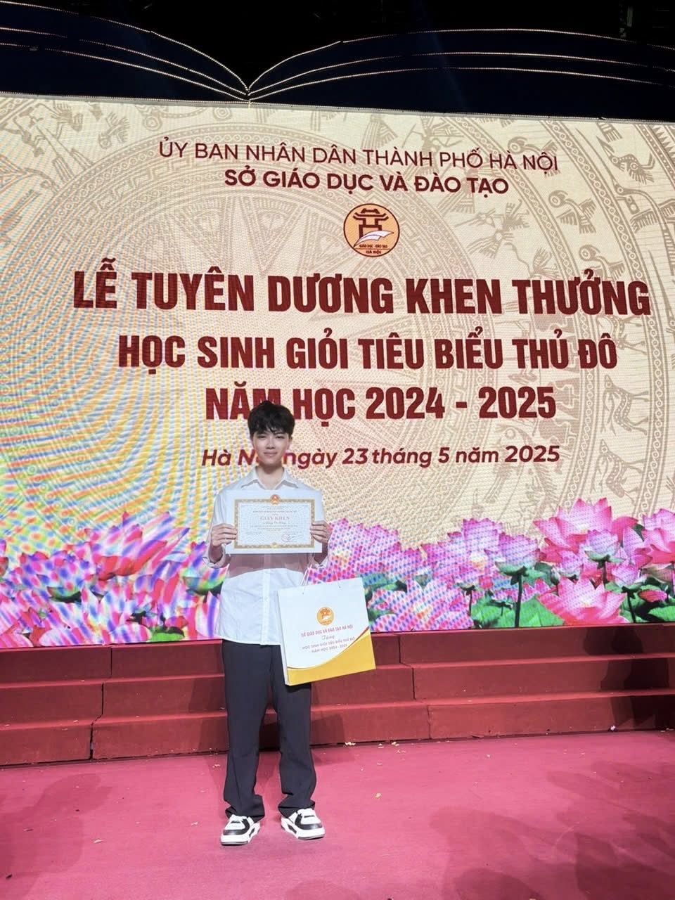 🎉 CHÚC MỪNG BẠN ĐẶNG CHÍ BẰNG – GƯƠNG MẶT TIÊU BIỂU ĐƯỢC TUYÊN DƯƠNG TOÀN THÀNH PHỐ!