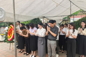 TỔ CHỨC LỄ VIẾNG NGHĨA TRANG LIỆT SĨ PHƯỜNG DƯƠNG NỘI