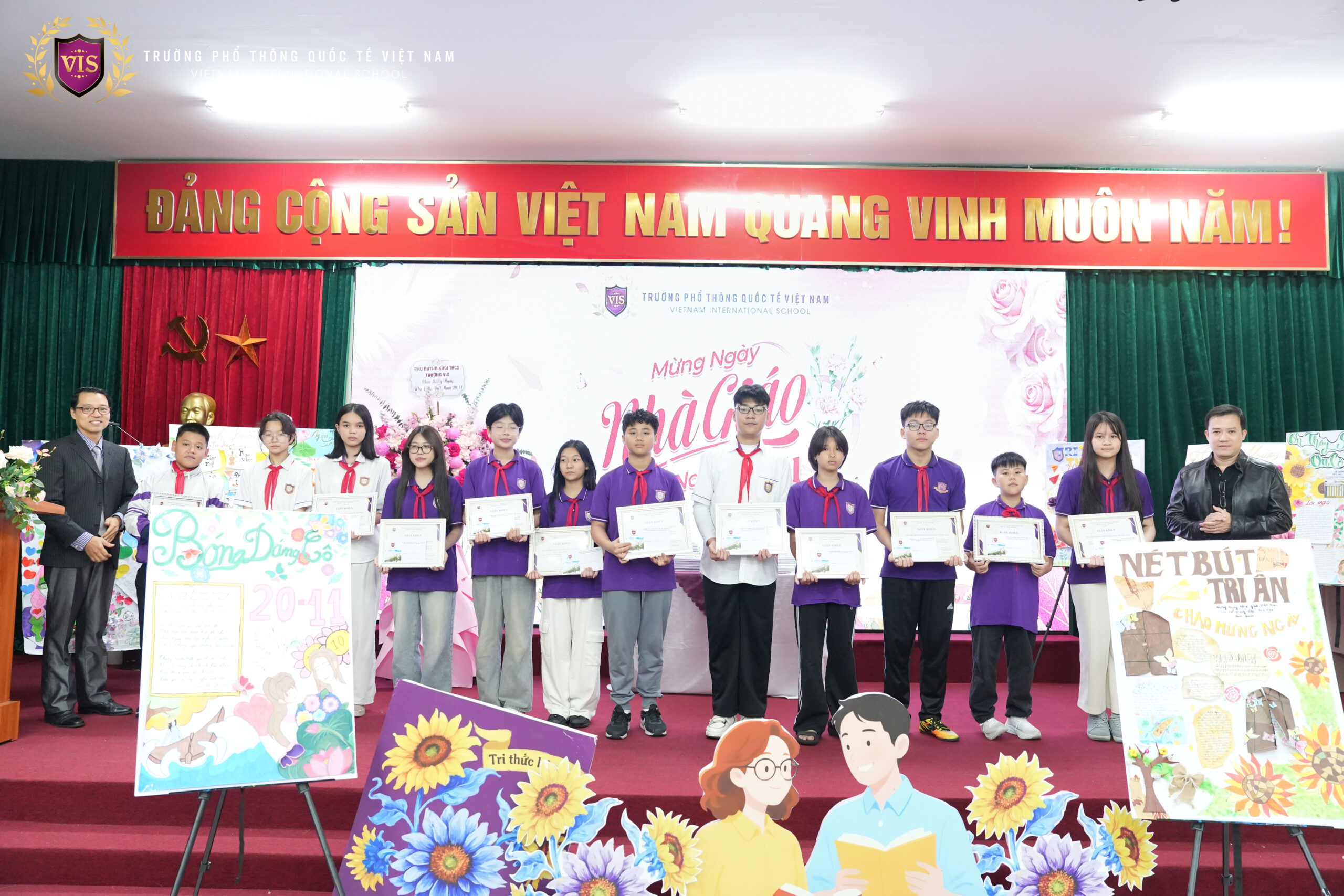 KHI NHỮNG TRANG BÁO TƯỜNG KỂ TIẾP CÂU CHUYỆN TRI ÂN 20/11