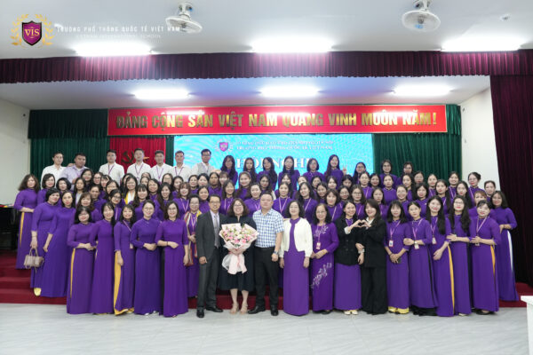 Trường Phổ thông Quốc tế Việt Nam VIS tổ chức Hội nghị Cán bộ – Giáo viên – Nhân viên năm học 2025–2026