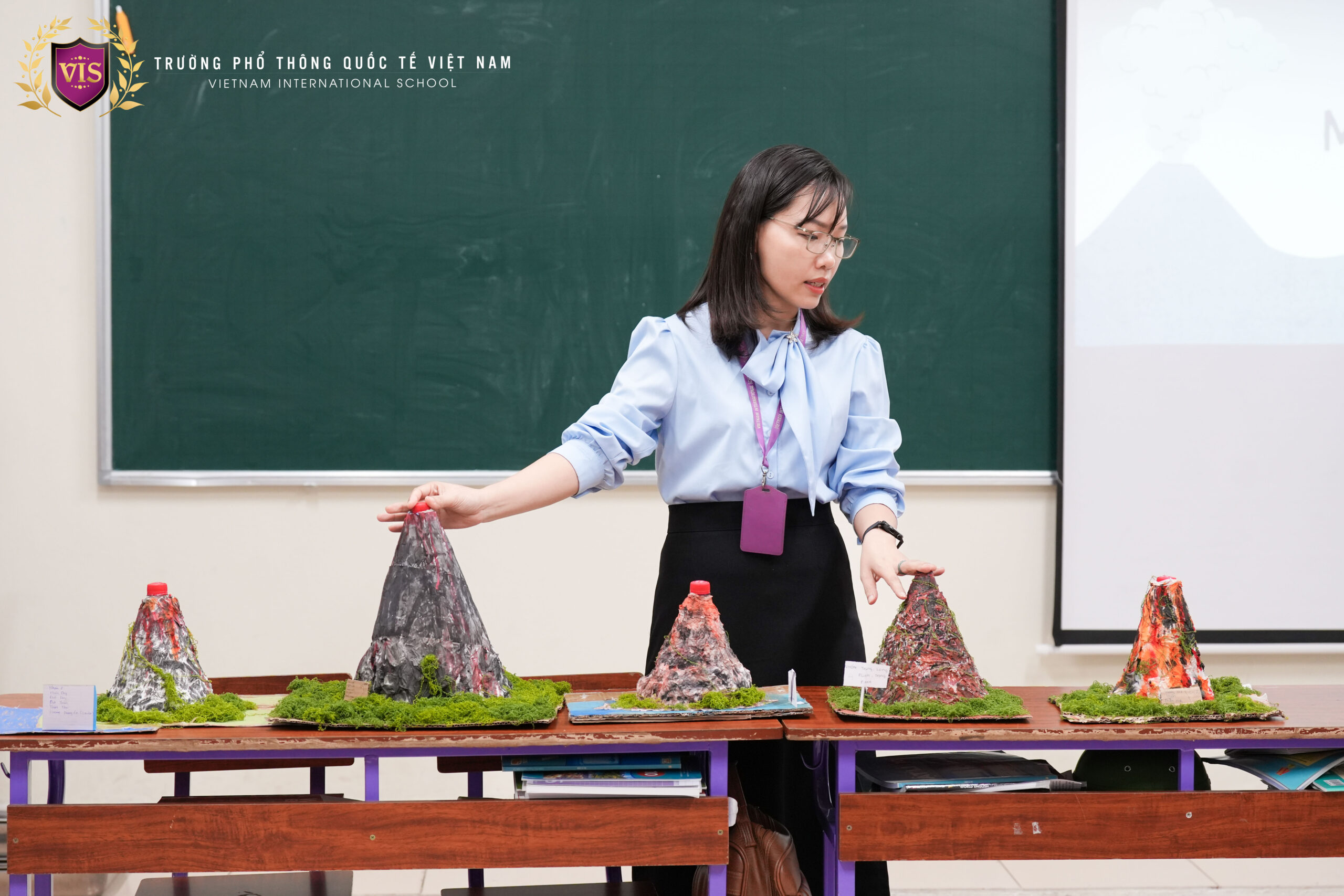 KHI NÚI LỬA “PHUN TRÀO” NGAY TRONG LỚP HỌC!