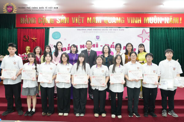 DÁM NGHĨ – DÁM NÓI: KHI LỚP HỌC TRỞ THÀNH “SÀN TRANH BIỆN”🔥