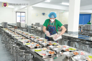 🌸BỮA ĂN HỌC ĐƯỜNG VÀ NHỮNG KHOẢNH KHẮC QUÂY QUẦN THÂN THUỘC🌸