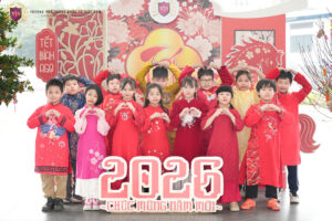 RỘN RÀNG SẮC XUÂN TẠI SÂN TRƯỜNG VIS 💜🌸