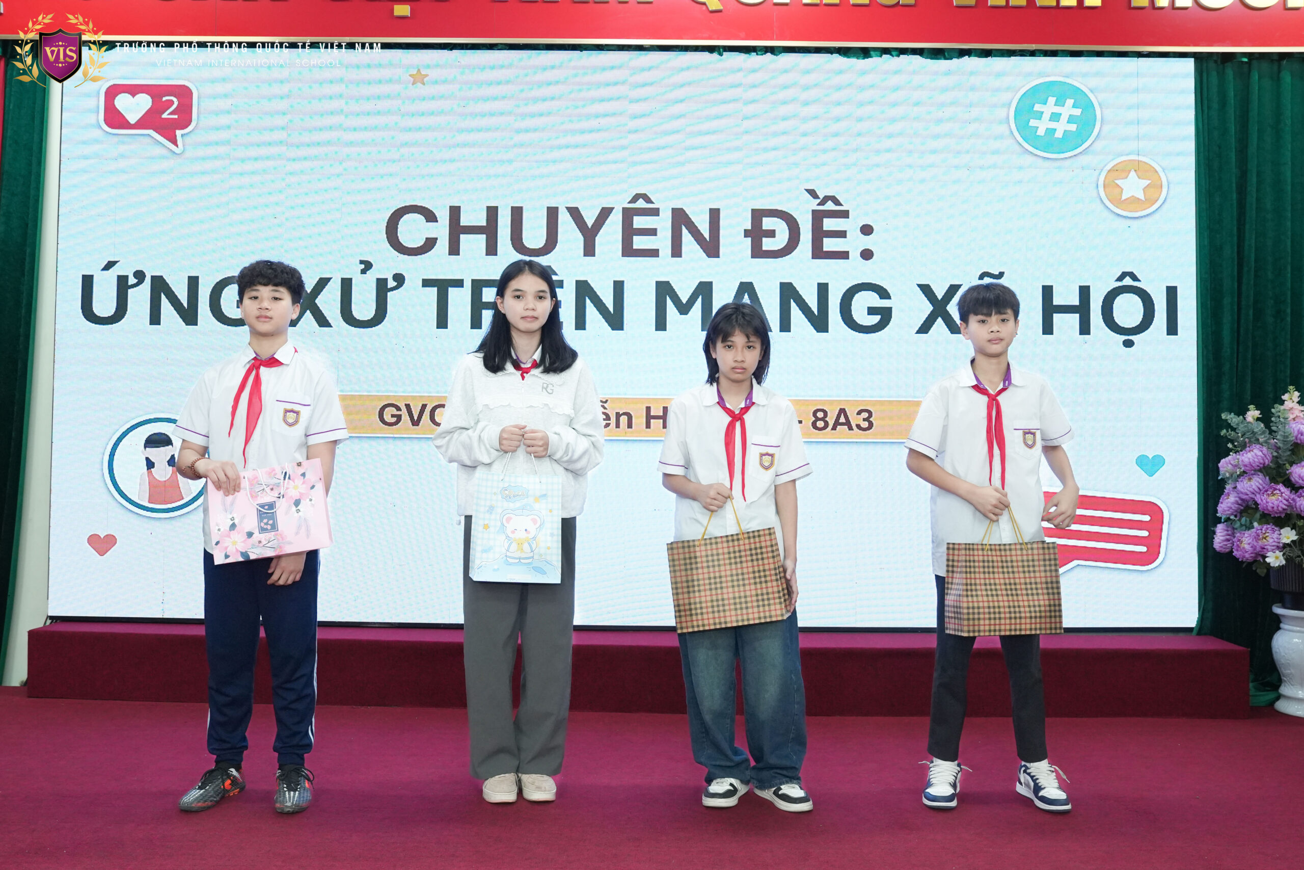 PHỤ HUYNH CÓ BIẾT ĐIỀU GÌ GIÚP HỌC SINH VIS TRỞ THÀNH CÔNG DÂN SỐ VĂN MINH?