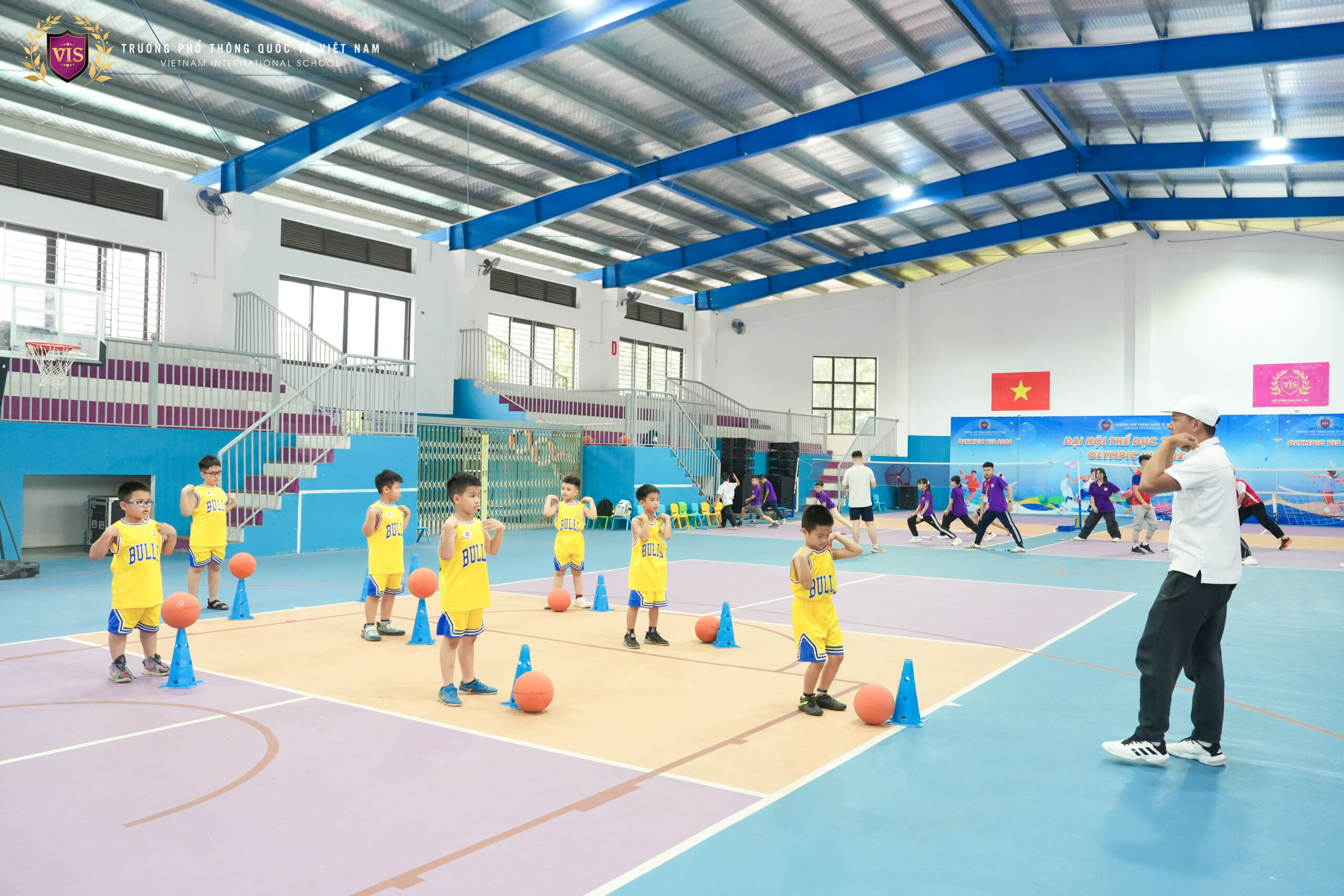 CLB BÓNG RỔ VIS – HÀNH TRÌNH RÈN LUYỆN BẢN LĨNH & NUÔI DƯỠNG ĐAM MÊ