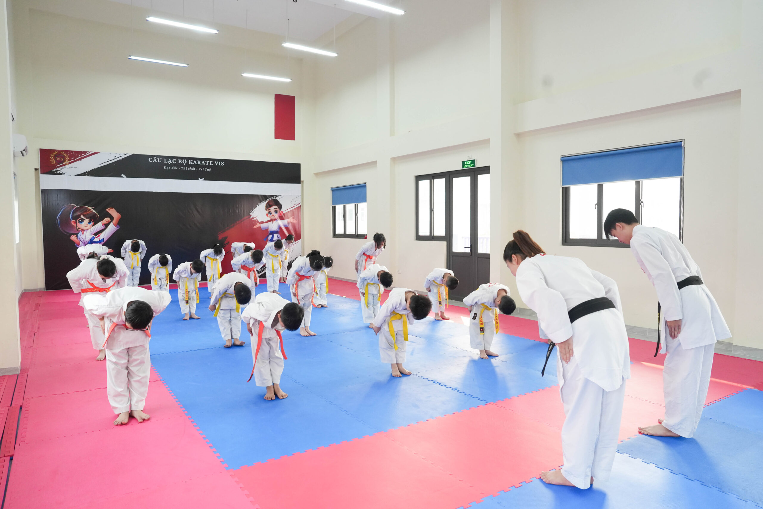 KARATEDO – NƠI HỌC SINH VIS BỨT PHÁ GIỚI HẠN, RÈN LUYỆN BẢN LĨNH
