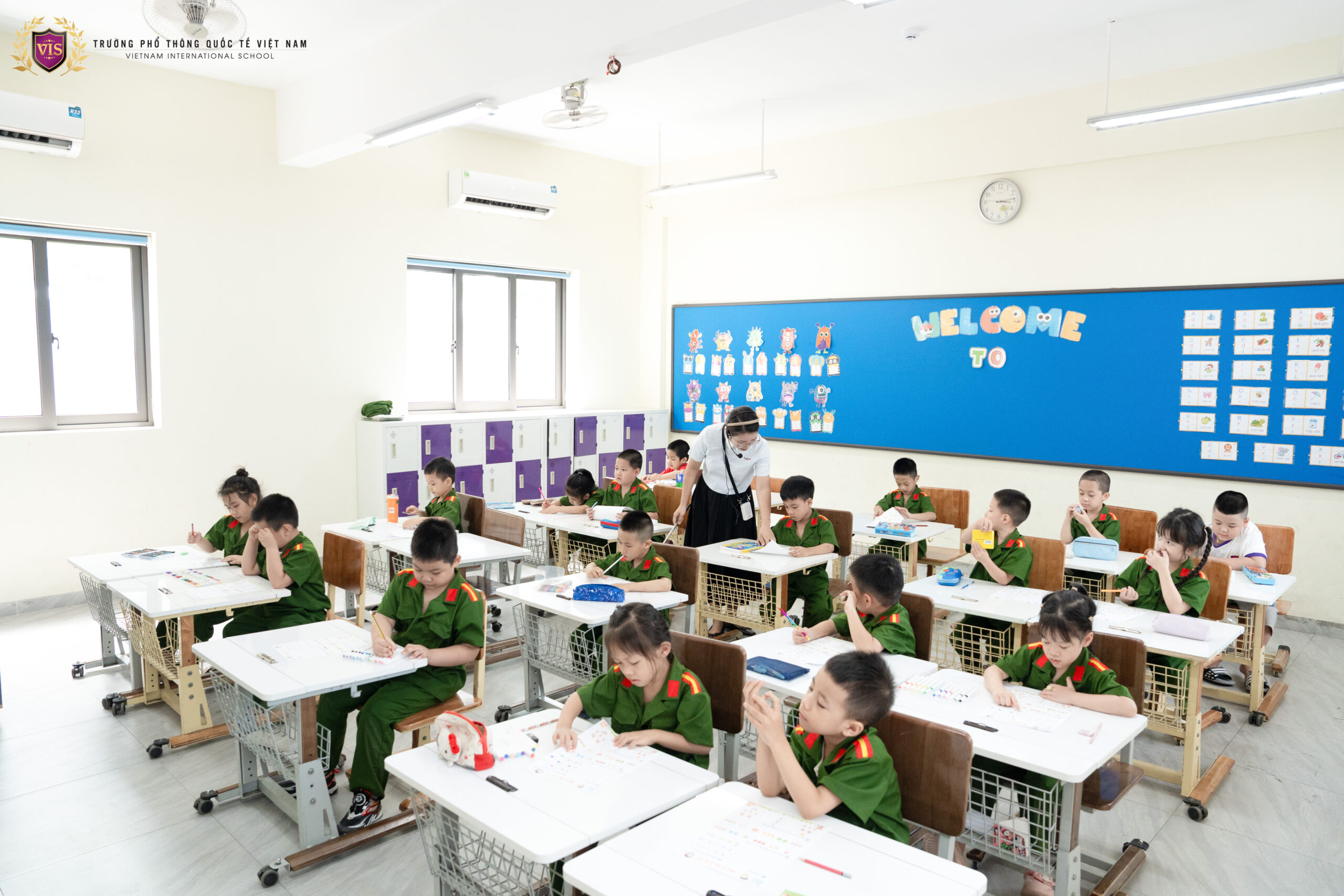 HÀNH TRANG VÀO LỚP 1: TUẦN HỌC ĐẦU TIÊN – XÂY DỰNG NỀN TẢNG CHO CON