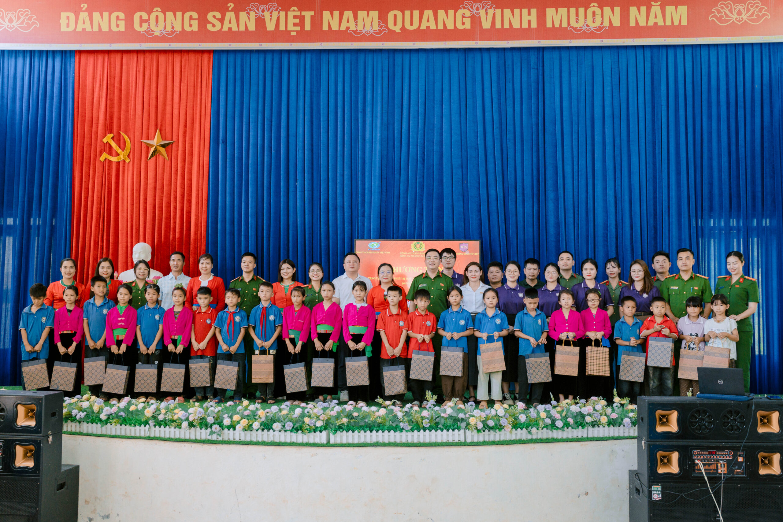 LAN TỎA YÊU THƯƠNG – CHUNG TAY VÌ HỌC SINH VÙNG CAO