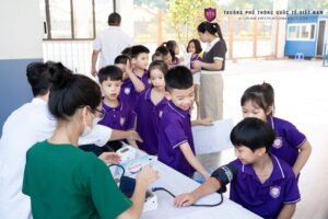 CHĂM SÓC SỨC KHỎE HỌC SINH – CHỦ ĐỘNG ĐỒNG HÀNH CÙNG CÁC CON TRONG NĂM HỌC MỚI