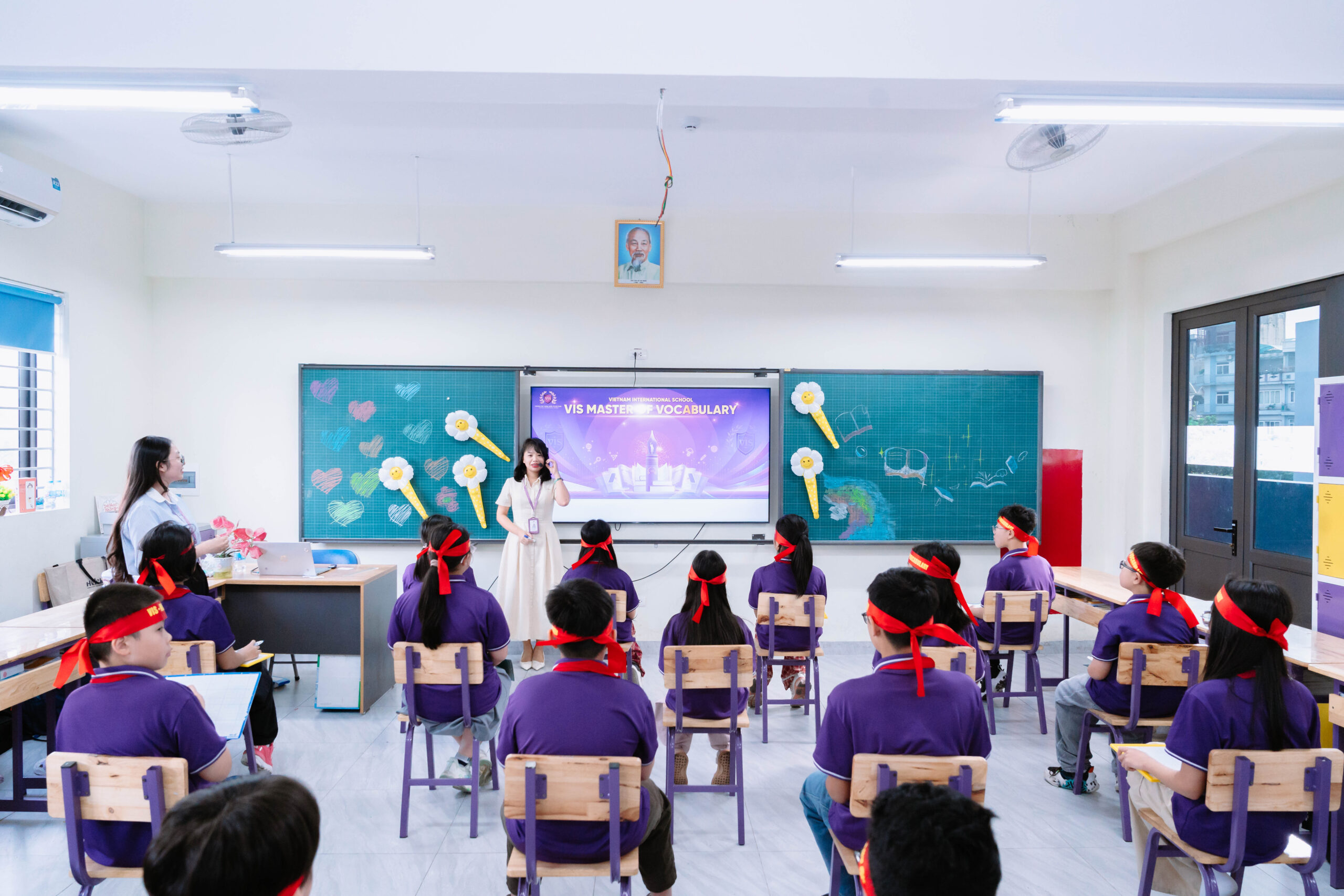 CUỘC THI “MASTER OF VOCABULARY – LÀM CHỦ TỪ VỰNG, LÀM CHỦ NGÔN NGỮ” TẠI VIS – NƠI HỌC SINH THỬ SỨC, PHẢN XẠ VÀ TỰ TIN CHINH PHỤC TIẾNG ANH